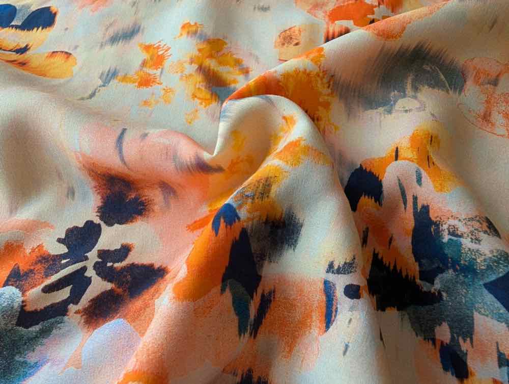 Viskose Stoff, Aquarellblumen / Stiefmütterchen auf Ecru Vanille