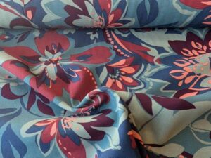 Viskosestoff, florale Musterung Blau / Rost