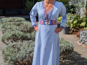 Kleid mit Bindeband "ALISHA", Gr. 158 – Damengr. 46 [Digital] – Bild 4